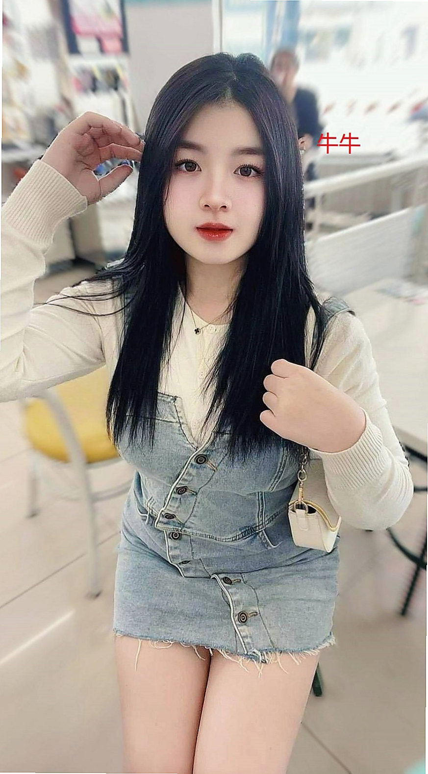 基隆外約茶|好茶：陳萱 |嫩模|167cm|43kg|E罩杯|19歲|!服務：顏射 喇舌 鴛鴦浴 殘疾澡 奶式按摩 奶炮